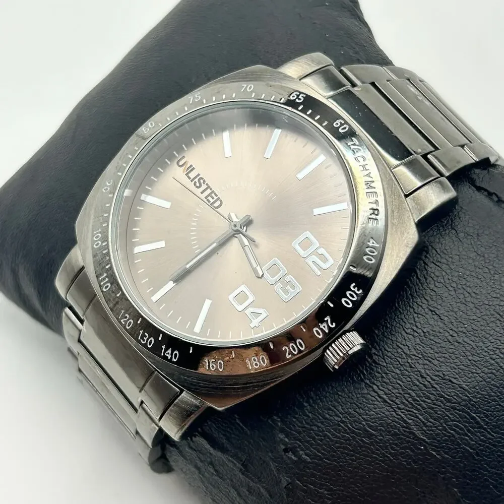 Unlisted Ul5120 Metallic Gray Stainless Steel Men’s Watch Working New Battery